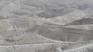 Израиль. Вид на Мертвое море с гор над г. Иерихон