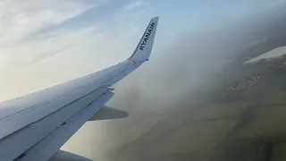 Take Of from Birmingham Airport Ryanair Boeing 737-800