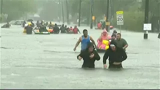 "Devastación total" en Houston, anegada por la tormenta Harvey