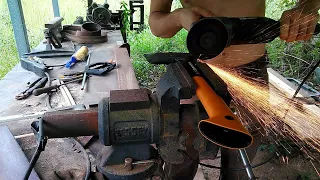 Cutting A Fiskars X7 Hatchet In Half