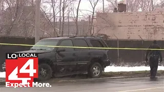 Detroit police seek 1 of 2 drivers involved in road rage shooting, crash