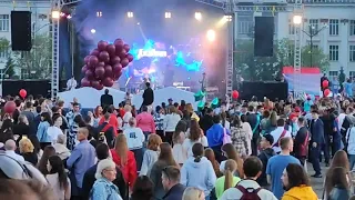 концерт на площади Ленина в Девь выпускника 2022