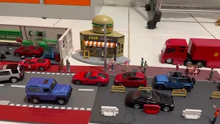 Bburago City 1/43 Fastfood Diorama and VW Polo GTI Mark 5 Diecast unboxing and review