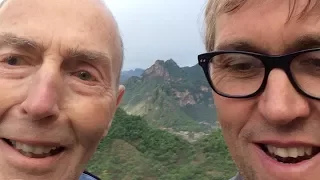 Formanden og en glad idiot på den kinesiske mur