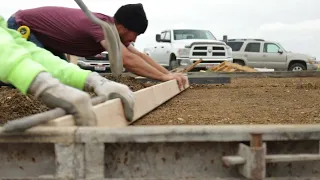 How to level gravel using concrete screed chairs and rails