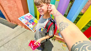 Peguei Ele Vendendo Figurinha Da Copa Na Escola