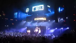 Swedish House Mafia - Intro + Greyhound (Live at Madison Square Garden 3/1/13)