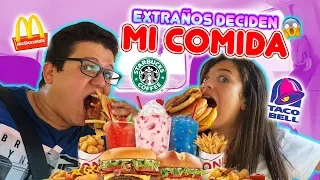 24 HORAS PIDIENDO LO MISMO QUE LA PERSONA DE ENFRENTE!🍔🍟 | Leyla Star 💫