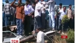 В Індії потяг зійшов з рейок