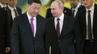 Xi Jinping em Moscovo para mostrar apoio a Vladimir Putin