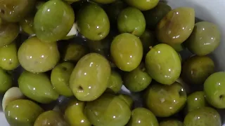 EL SECRETO de como aliñar aceitunas verdes curadas con sosa caustica