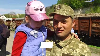 У Тернопіль із зони АТО повернулися півтори сотні військовослужбовців