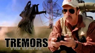 Graboid Ignores The Truck Bait | Tremors: The Series