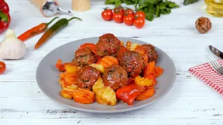 Meatballs With Vegetables in the Oven - Cook It Recipes