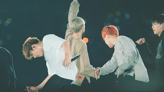 [4k Fancam/직캠] 161001 손떨림 짤림 BTS(방탄소년단) _ DOPE(쩔어) Back Side@부산원아시아 개막식