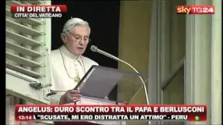 Esclusivo: Berlusconi Interrompe l 'Angelus di Papa Benedetto XVI