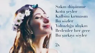 Esin Iris - Kötü Şeyler / Çilek Kokusu Dizi Müziği / Lyrics