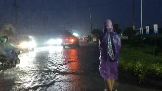 [4K]  Walking under heavy rain in Phnom Penh, Cambodia, want to know, visit all