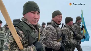 Военнослужащие войской части15632 преодолевают10 километров в честь100-летия Сагадата Нурмагамбетова