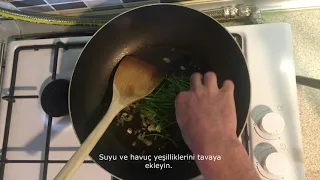 Sotelenmiş havuç yeşillikleri