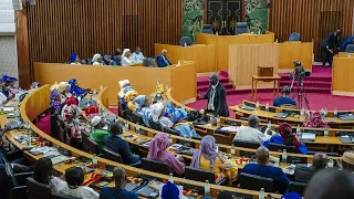 Massive brawl in Senegal's parliament over 'insult' to religious leader | Africanews