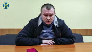 Former Russian police captain tears apart his Russian passport and miliraty ID