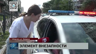 Он не пропустил, она наехала: не увидев даму из-за ехавшего впереди, сбила пенсионерку хабаровчанка