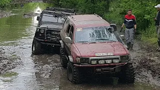 Новый пилот УАЗа на БТРовских спасает Chevrolet Niva на ТАНКОВОЙ дороге