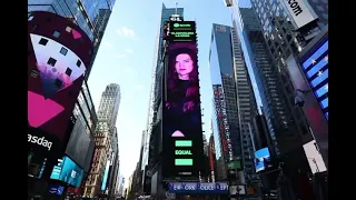 Sukriti & Prakriti Kakar Made their way to TIMES SQUARE NYC ❤