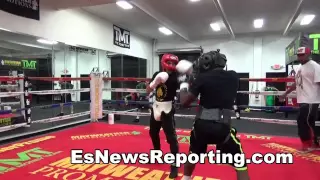 mayweather boxing club Tavorrye Whitaker SPARRING (BLACK HEADGEAR) EsNews
