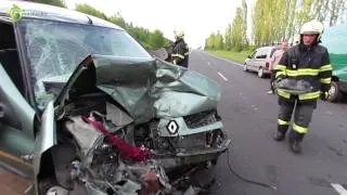 video dopravní nehoda tří automobilů v Mostě