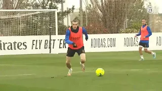 Gareth Bale looking very sharp in training (17/03/2022)