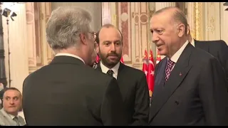 Erdoğandan ünlülere iftar yemeği 😏