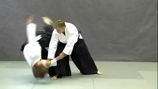 Shomen uchi sumiotoshi | Справочник техник айкидо | Aikido techniques reference