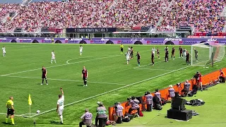 Lo stacco imperioso di Scamacca in Bologna-Sassuolo🤯