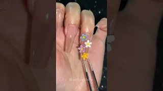Cute Flower Nails with Vettsy Spring New Arrivals
