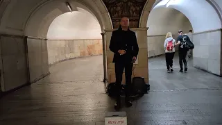 Муслим Магомаев - Будь со мной - песню исполнил в метро Москвы Юрий Барков #metro