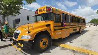 Inicia el programa de cámaras en autobuses escolares de Miami-Dade