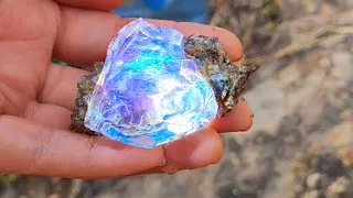 10 piedras más valiosas que los diamantes