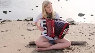 what the ocean feels like to me (ft. an accordion) I AD