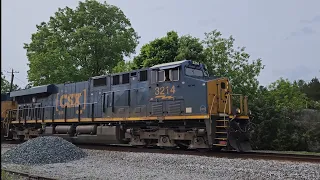 CSX M492 headed Northbound in Monroe NC with CSXT 3214 in the lead 4/29/22🇺🇲