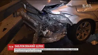У Києві аварія паралізувала рух у напрямку одного зі спальних районів