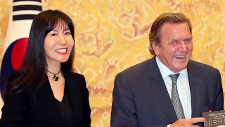 Fünfte Eheringe: Altkanzler Gerhard Schröder heiratet So Yeon Kim