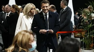 VIDEO: So haben Emmanuel und Brigitte Macron in Le Touquet in Frankreich gewählt