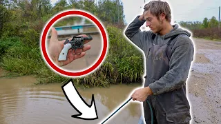 Did We Just Discover A MURDER While Magnet Fishing...