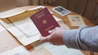Brexit: Scores of British Jews apply for German passports