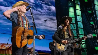 Willie Nelson & Family - Texas Flood (Live at Farm Aid 2019)