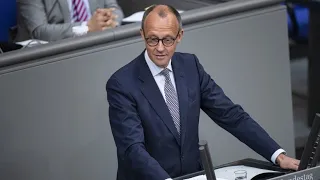 Bundestag: Hitzige Debatte über schwere Waffen für die Ukraine