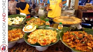 Thai Street Food Bangkok @ CentralWorld Mall Bangkok - Live Cooking