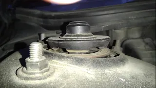 Volvo V70 Front suspension failure (clonking noise)